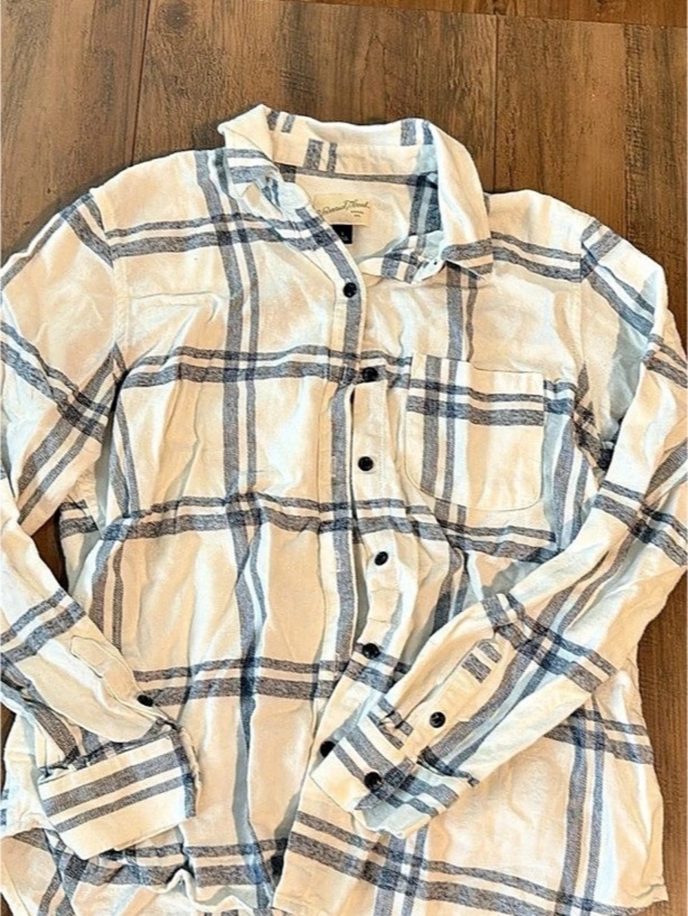 Universal Thread Plaid Button Down Shirt Cream & Blue Size Small